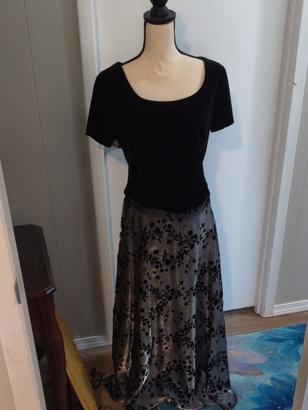 Ronni Nicole Black Velvet Top with Black Floral Maxi Skirt